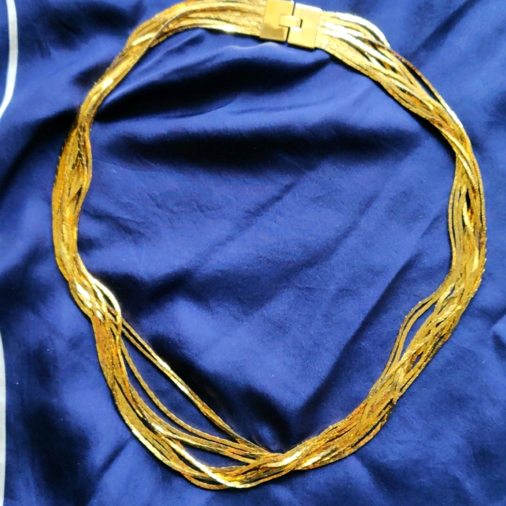 Gold tone necklace